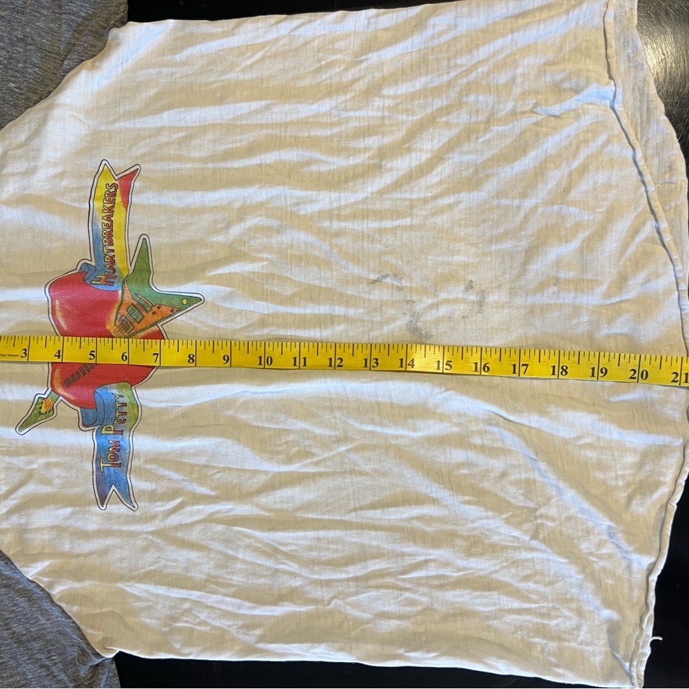 Vintage 1980s Tom Petty shirt - Picture 2 of 4